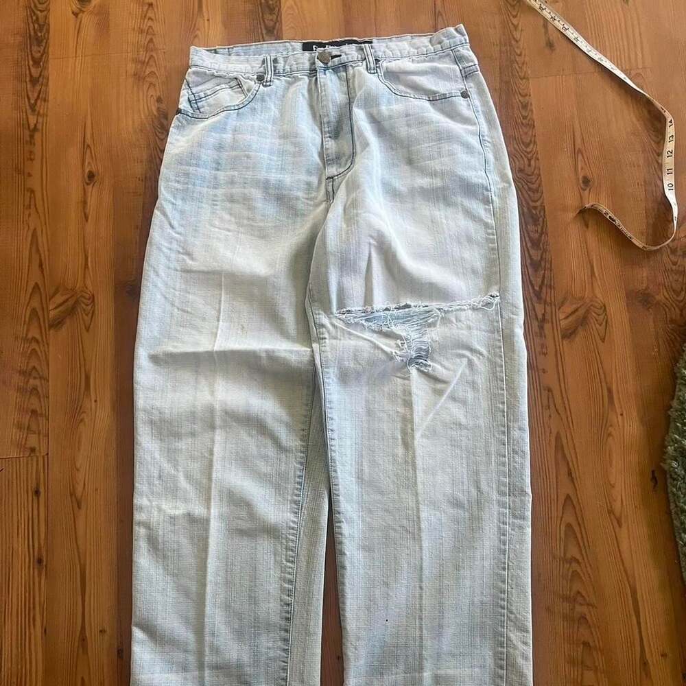 Five Elementz Vintage Y2K Distressed Light Wash Straight Leg Jeans